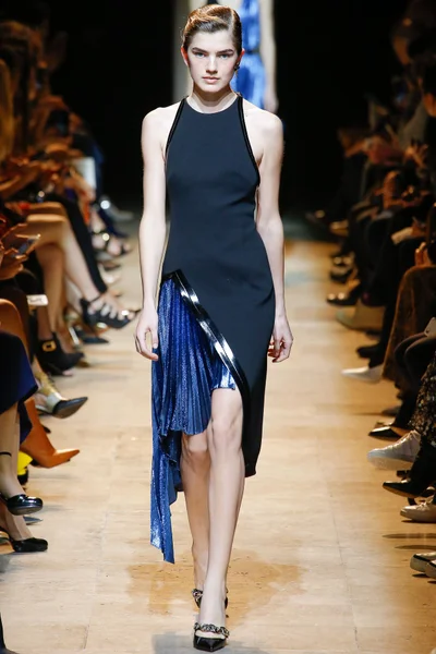 Look 23